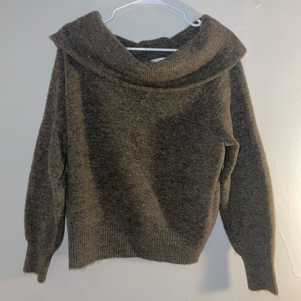H&M off the shoulder brown sweater